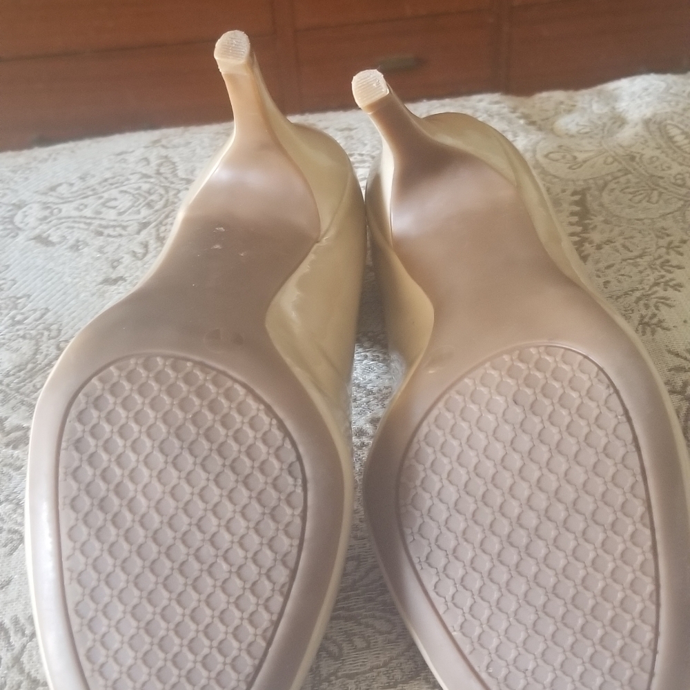 Jessica Simpson heels - Picture 2 of 5